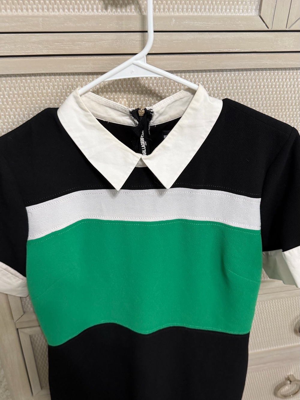 Karl Lagerfeld Black, White & Green Colorblock Collared Tunic dress